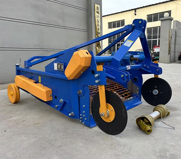 4UD-130馬鈴薯收獲機