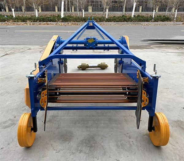 4UD-120馬鈴薯收獲機(jī)