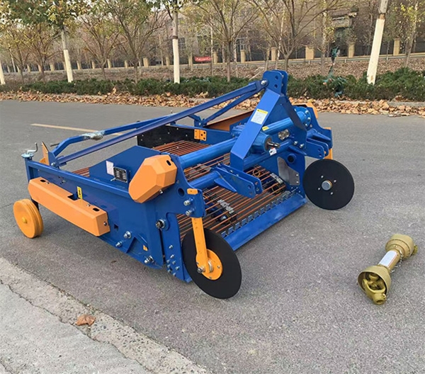 4UD-160馬鈴薯收獲機(jī)