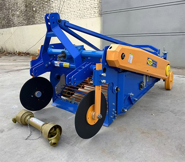 4UD-100馬鈴薯收獲機