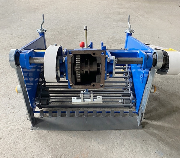 4UC馬鈴薯收獲機(jī)